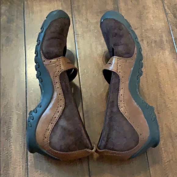 Merrell Shoes - Women’s Merrell brown Mary Jane